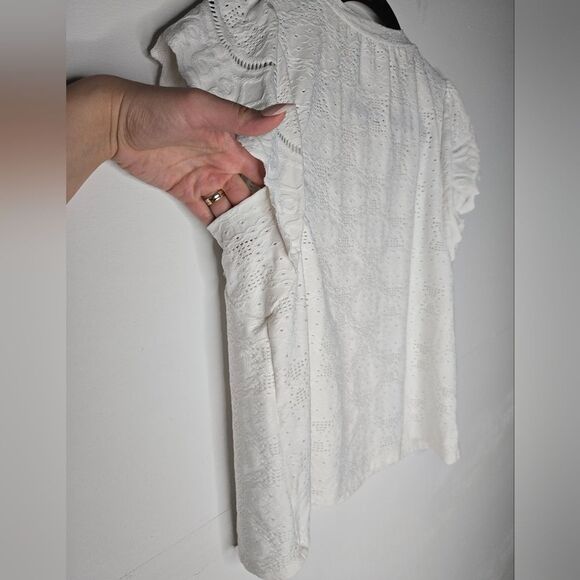 Urban Romantics White Eyelet Flutter Sleeve Blouse Spring Summer Vacation Size M - Picture 5 of 8
